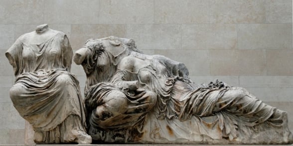 Hstia e Afrodite no colo de Dione