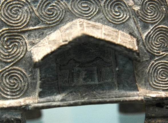 Pyxis mltipla com modelo de templo
