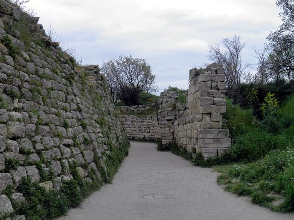 Portes e muralhas de Troia VII